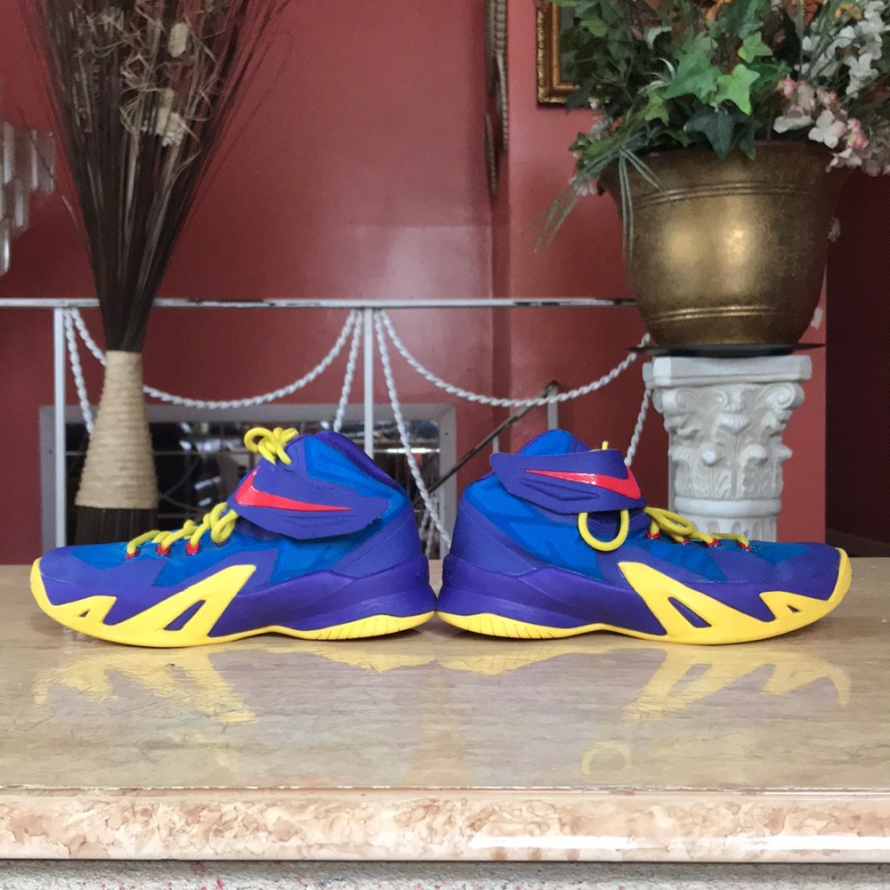 Nike Lebron solider 8